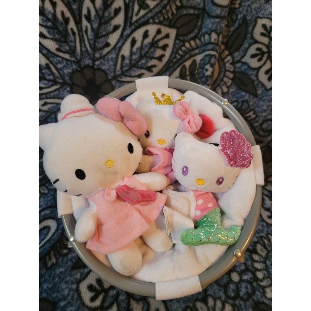 Hello Kitty Plush Lot of 3 + Mini Plush Chair Mermaid Princess Pink Dress 💗👑🧜